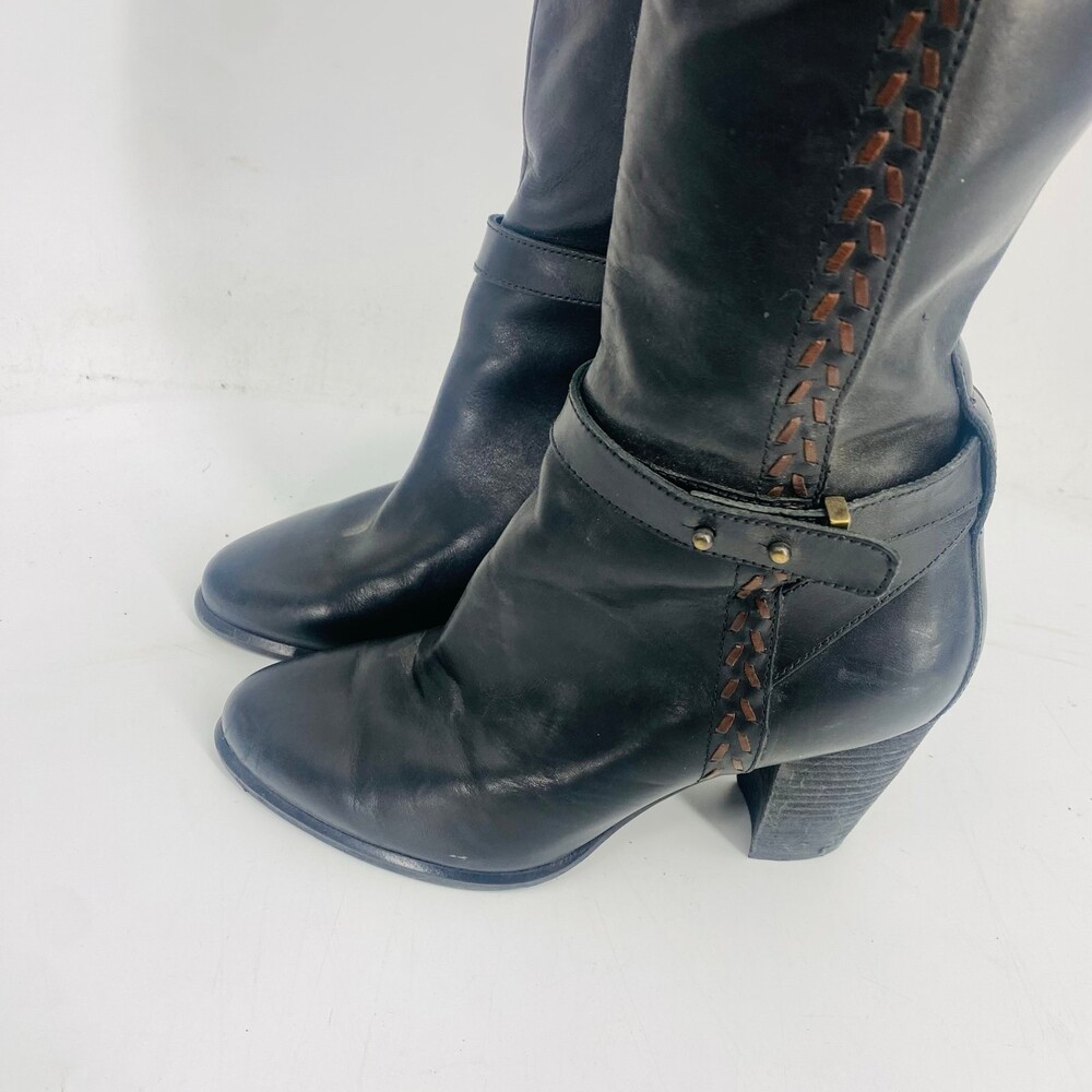 Ugg  Women's US Size 7 Black Leather Heeled Almond Toe Riding Boots 1005662 - Picture 2 of 8